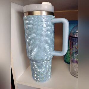 NWT Light Blue 40oz Rhinestone Iridescent Studded Tumbler with 5 Blue Straws